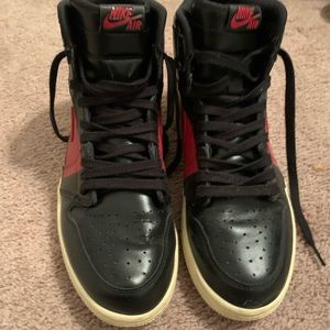 Jordan 1s, Mid, US10 Men